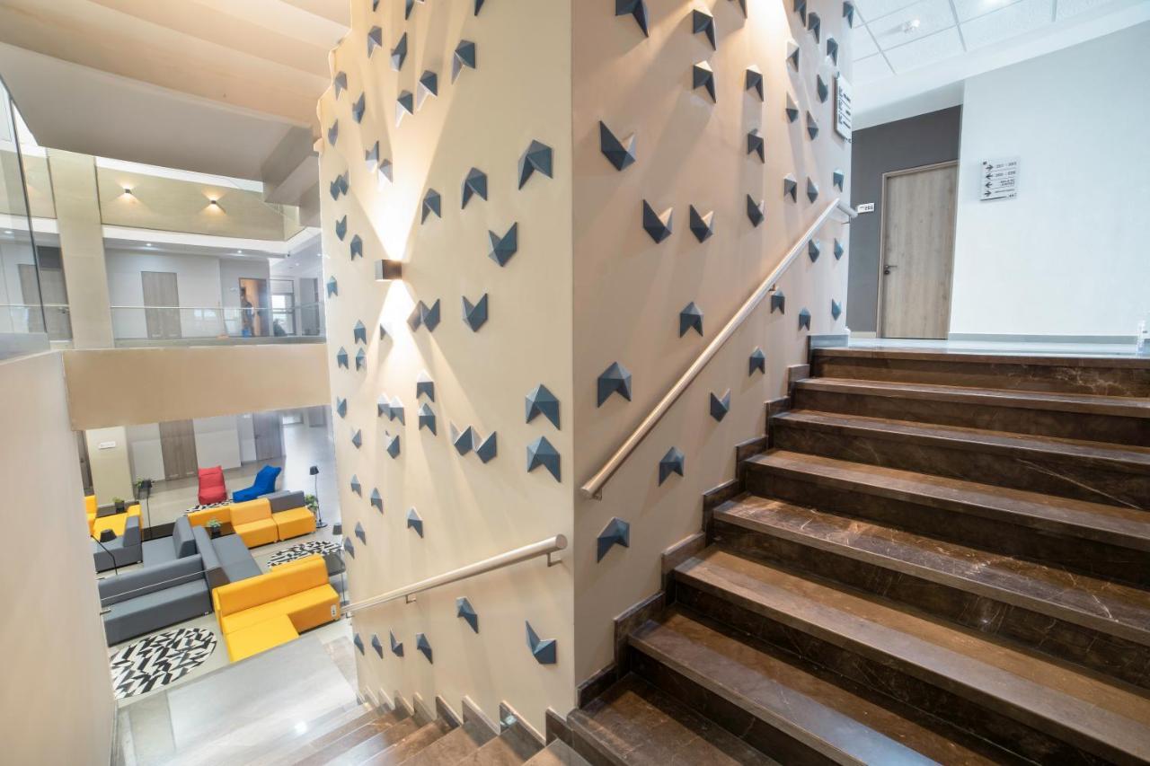 Hotel Th & Vivienda