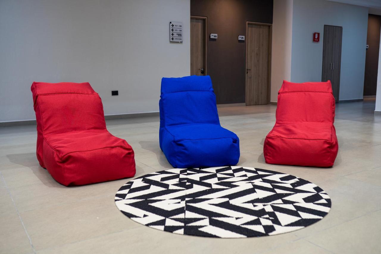 Th & Vivienda